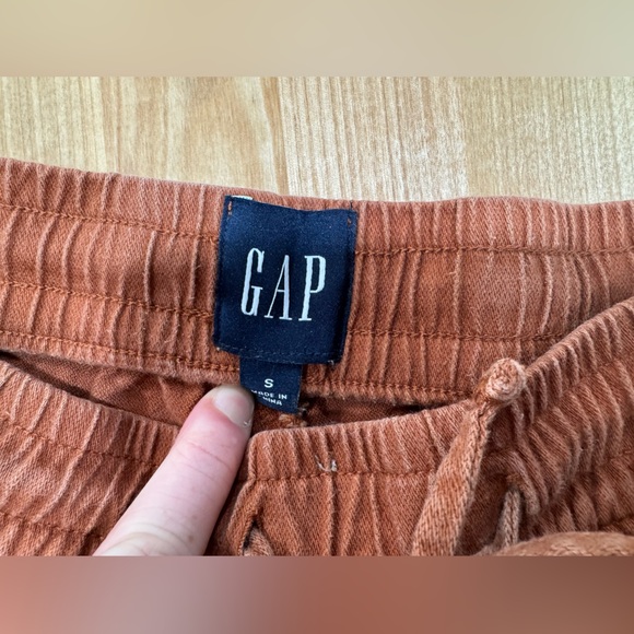 Gap Women’s Mid Rise Easy Twill Pants in Gingerbread - Picture 3 of 5